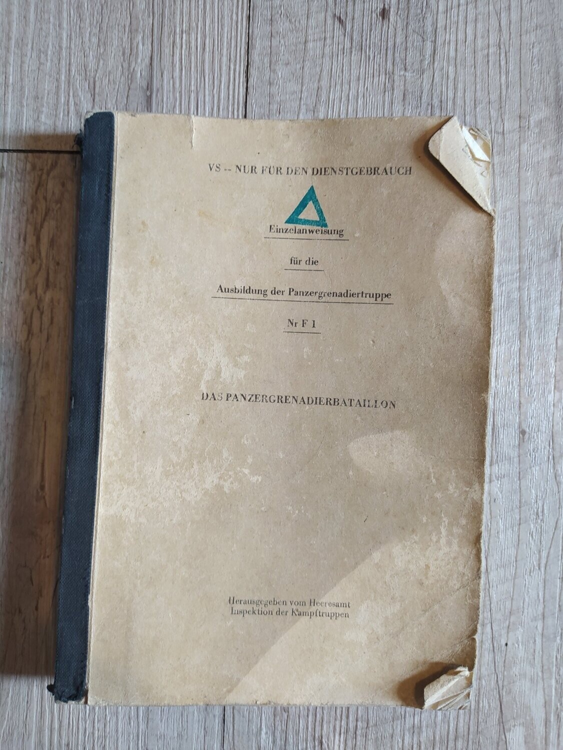 Armin Meiwes signed army book Armin Meiwes signed army book