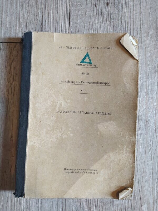 Armin Meiwes signed army book Armin Meiwes signed army book