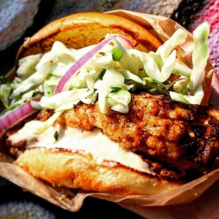 10 FRIED CHICKEN SANDWICH BOXED LUNCHES