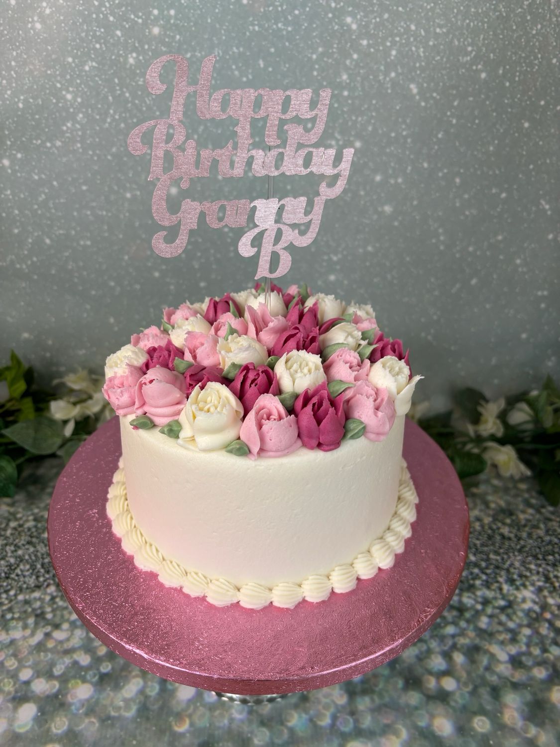 Piped Flowers &amp; Leaves