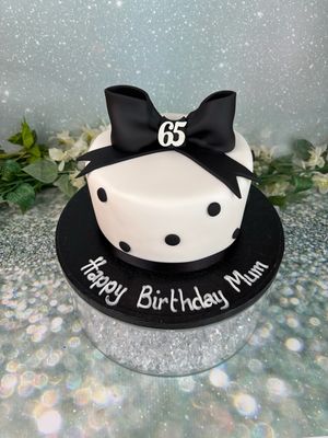 Sugarpaste Bow &amp; Polka Dots