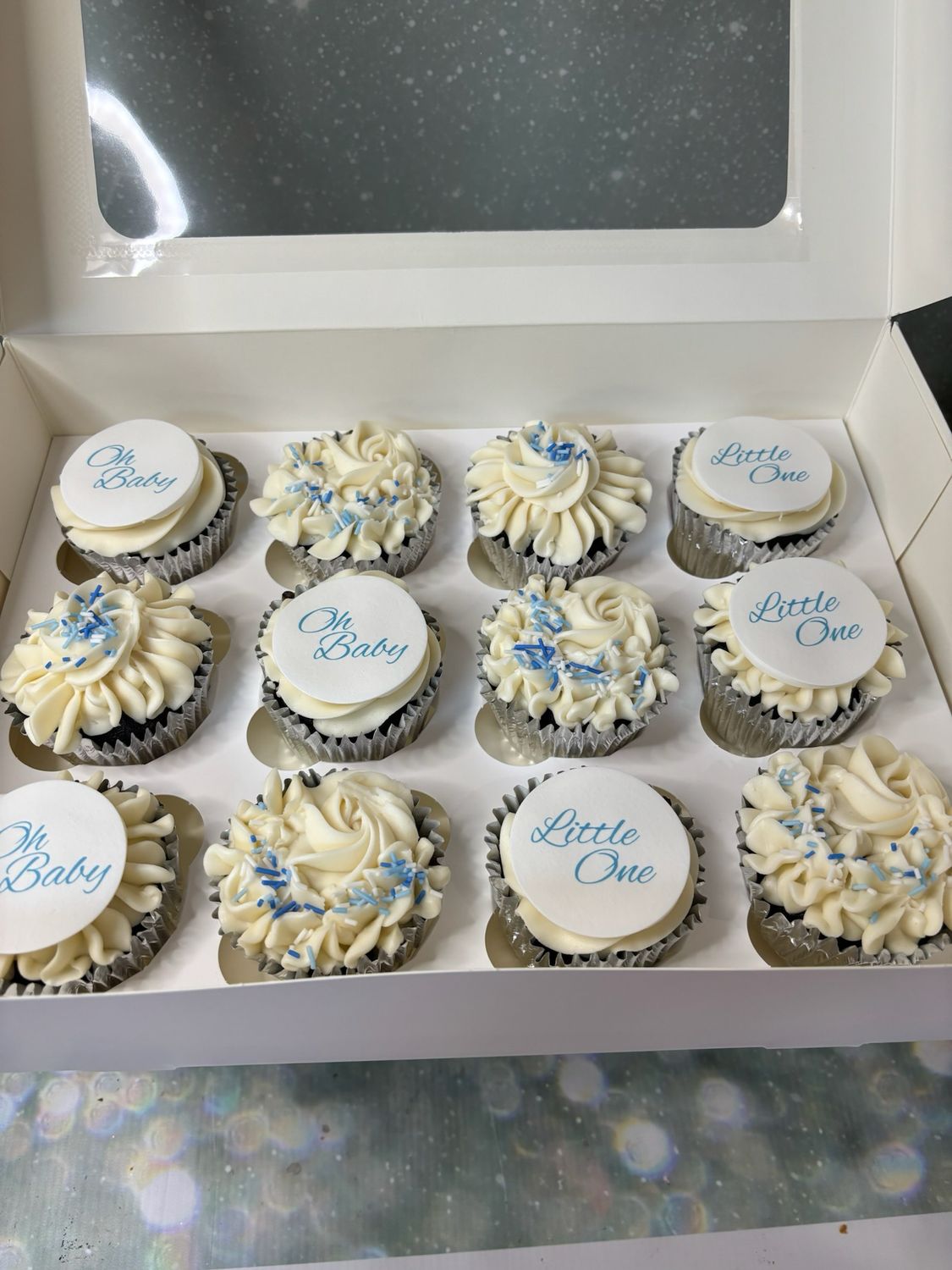 Baby Shower Cupcakes (Disc Topper And Sprinkles)