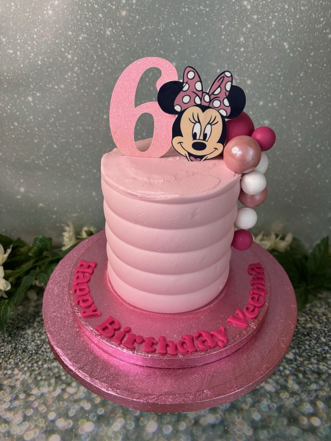 Minnie Mouse &amp; baubles