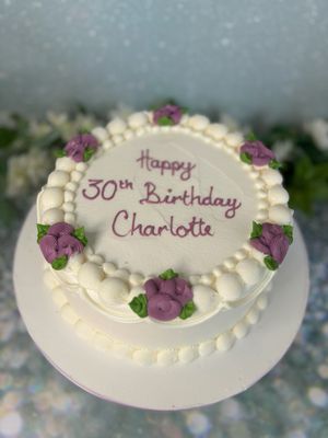 Round Cake With Lambeth Piping &amp; Piped Rose Detail