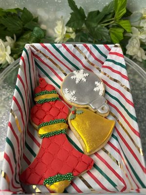 Christmas Bauble Single Iced Shortbread