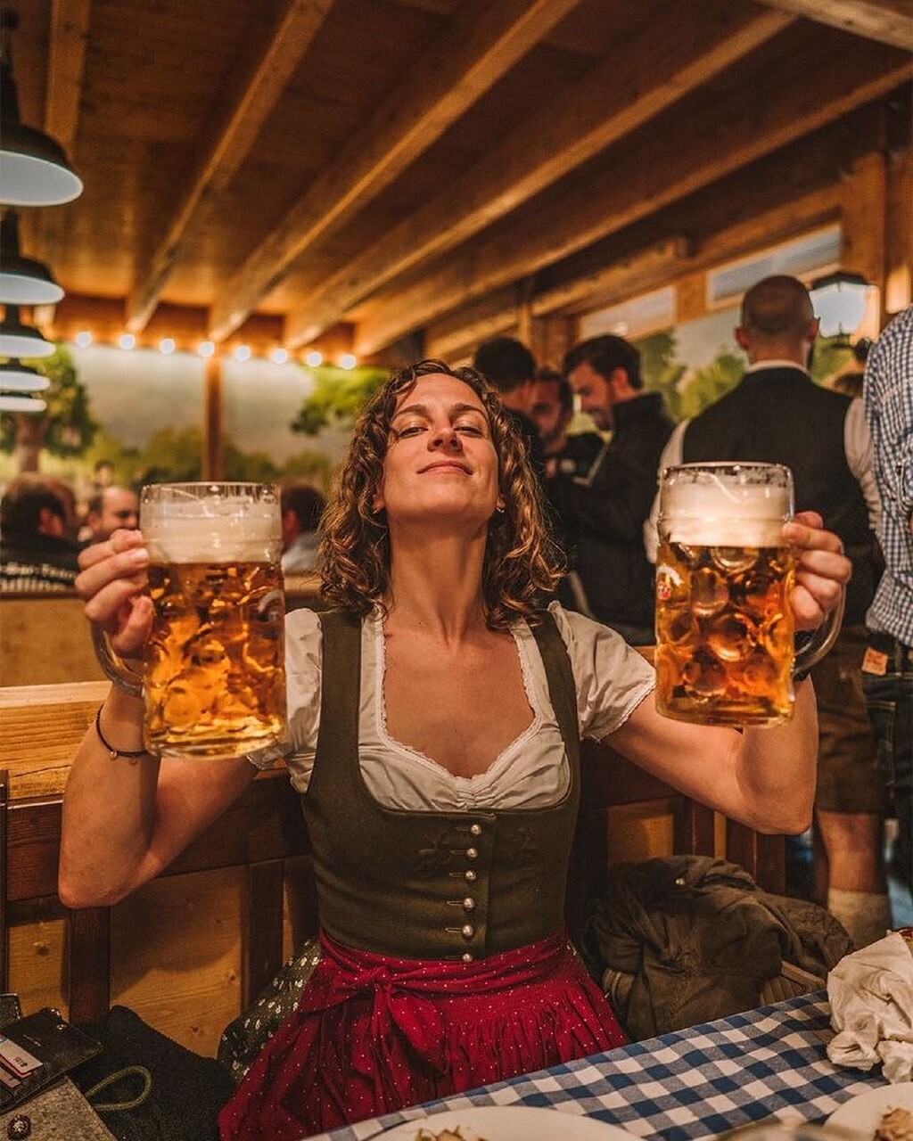 *Октоберфест в Мюнхені* (відкриття)