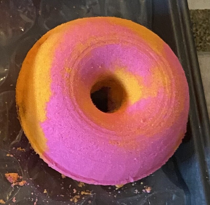 Spa Swirl Donut - Pink Grapefruit