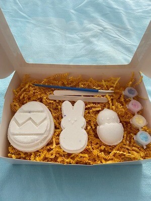 EASTER THEMED PAINT YOUR OWN BATH BOMB KIT