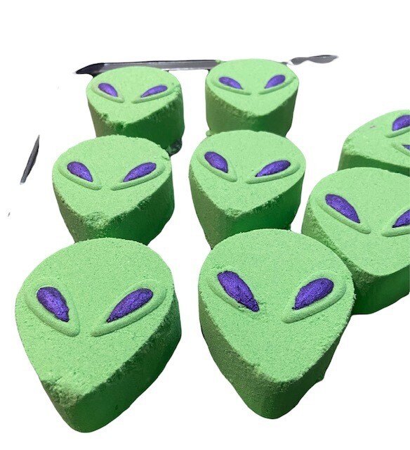 Alien Bath Bomb