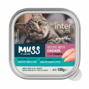 Pacote de ração húmida Internutri Muss para gatos, sabor frango, 100g.