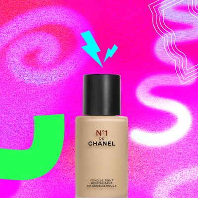 Chanel No.1 de Chanel Revitalizing Foundation, B50