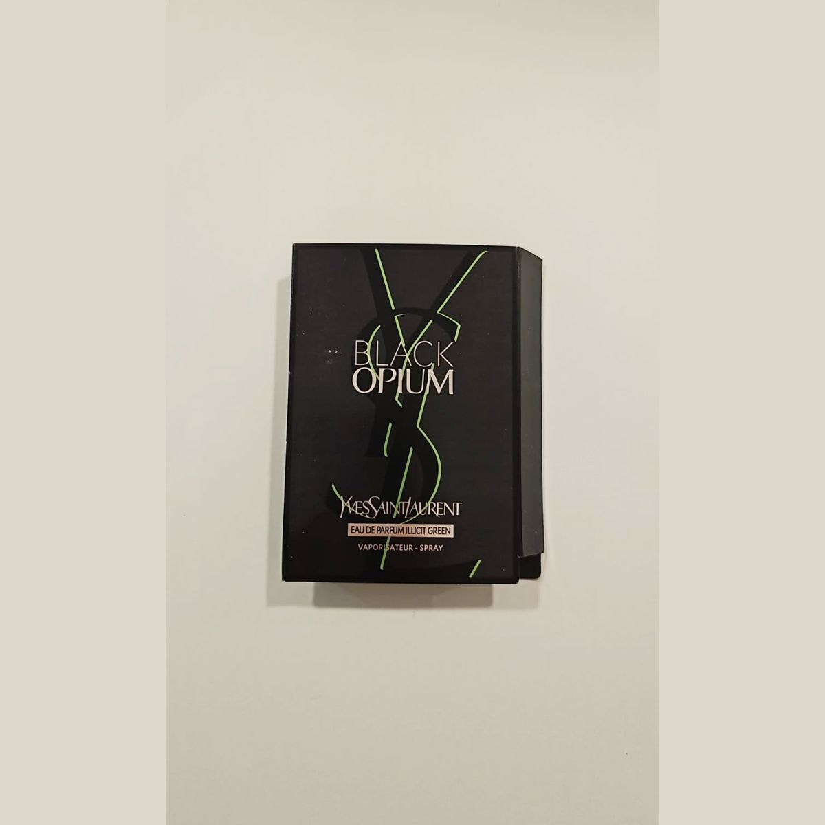 Yves Saint Laurent Black Opium Illicit Green