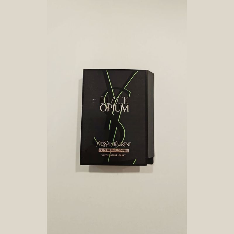 Yves Saint Laurent Black Opium Illicit Green