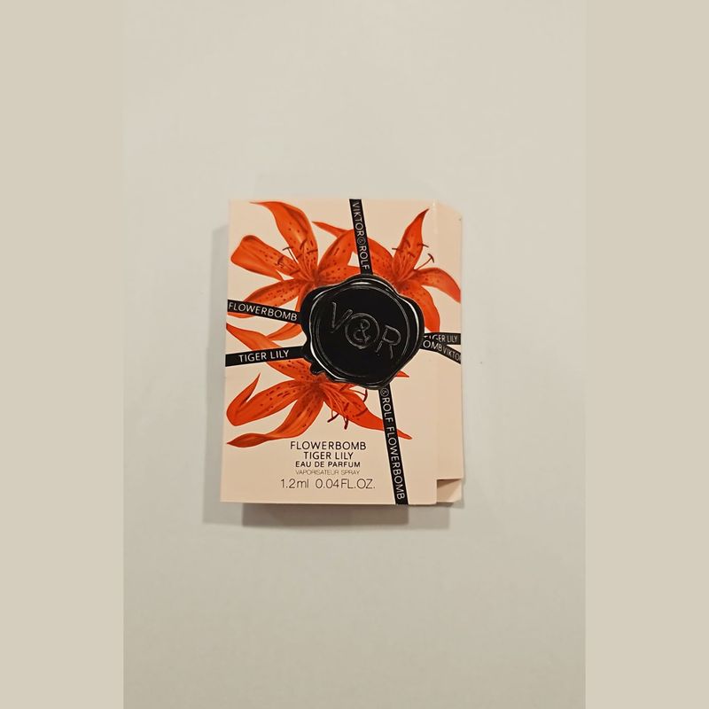 Viktor &amp; Rolf Flowerbomb Tiger Lily