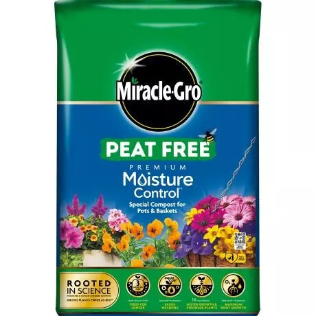 Miracle-Gro Peat Free Premium Moisture Control Compost for Pots & Baskets 40L