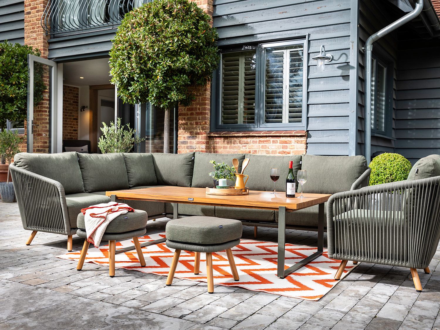 Eden Rectangular Casual Dining Set