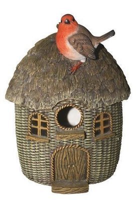 Wicker Birdhouse Robin