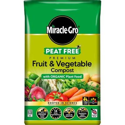 Miracle-Gro® Peat Free Premium Fruit &amp; Vegetable Compost with Organic Plant Food - 40 litres