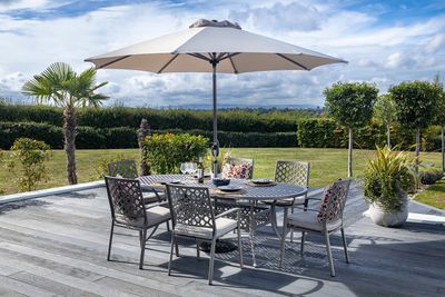 Avebury 6 Seat Oval Set