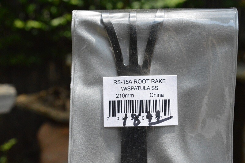 Root Rake W/ Spatula 8"