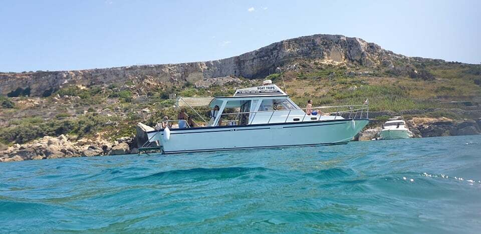 Private boat charter - Cruiser Blue Lagoon