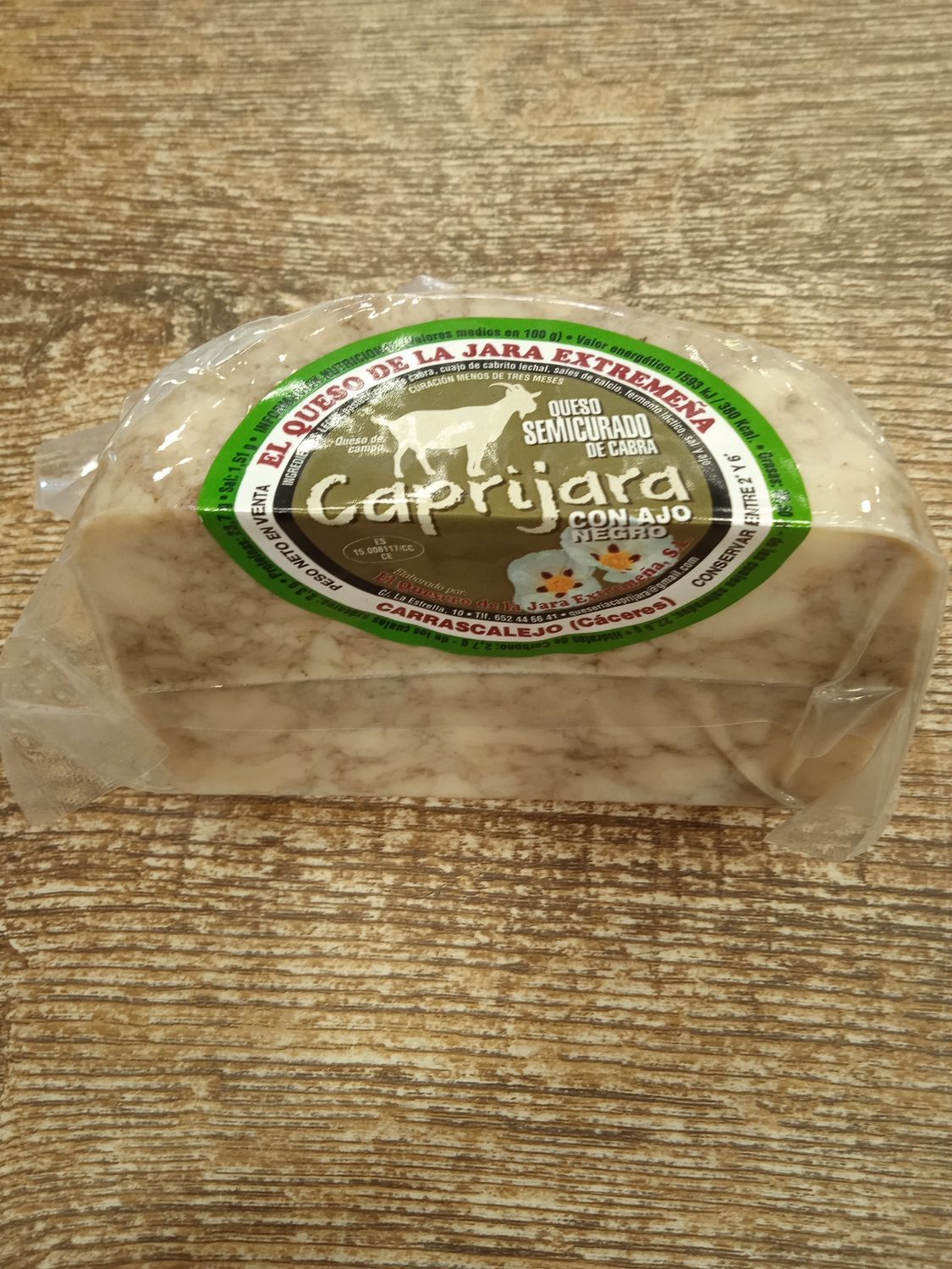 Queso de Cabra Semicurado con Ajo Negro 