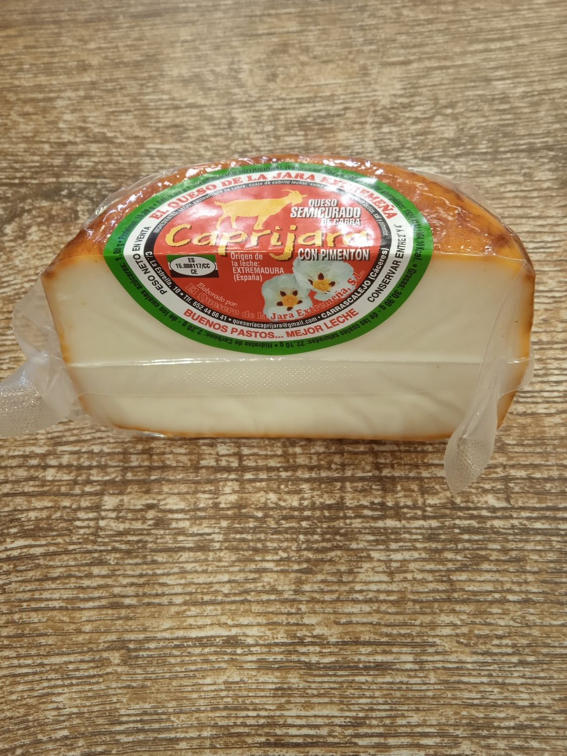 Queso de Cabra Semicurado con Pimentón