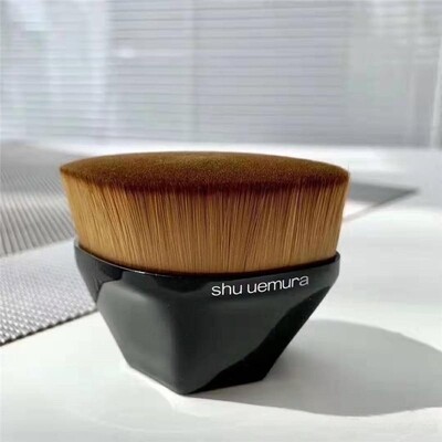 shu uemura Petal 55 Foundation Brush for Fluid Foundation