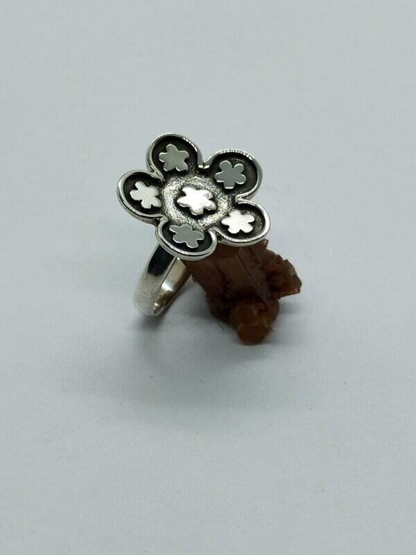 Anillo florar con patima