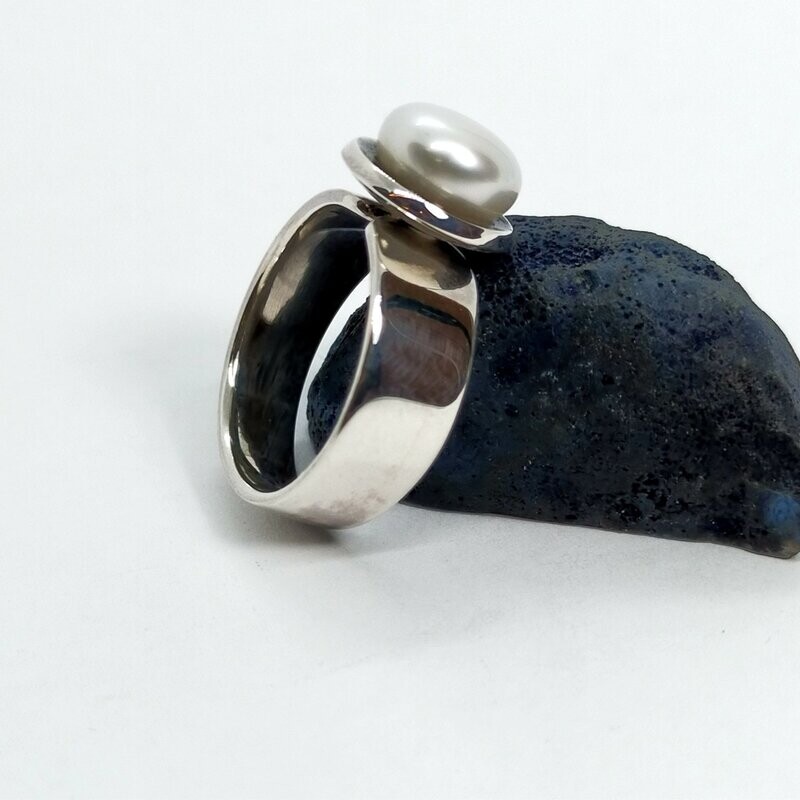 Anillo de plata y perla
