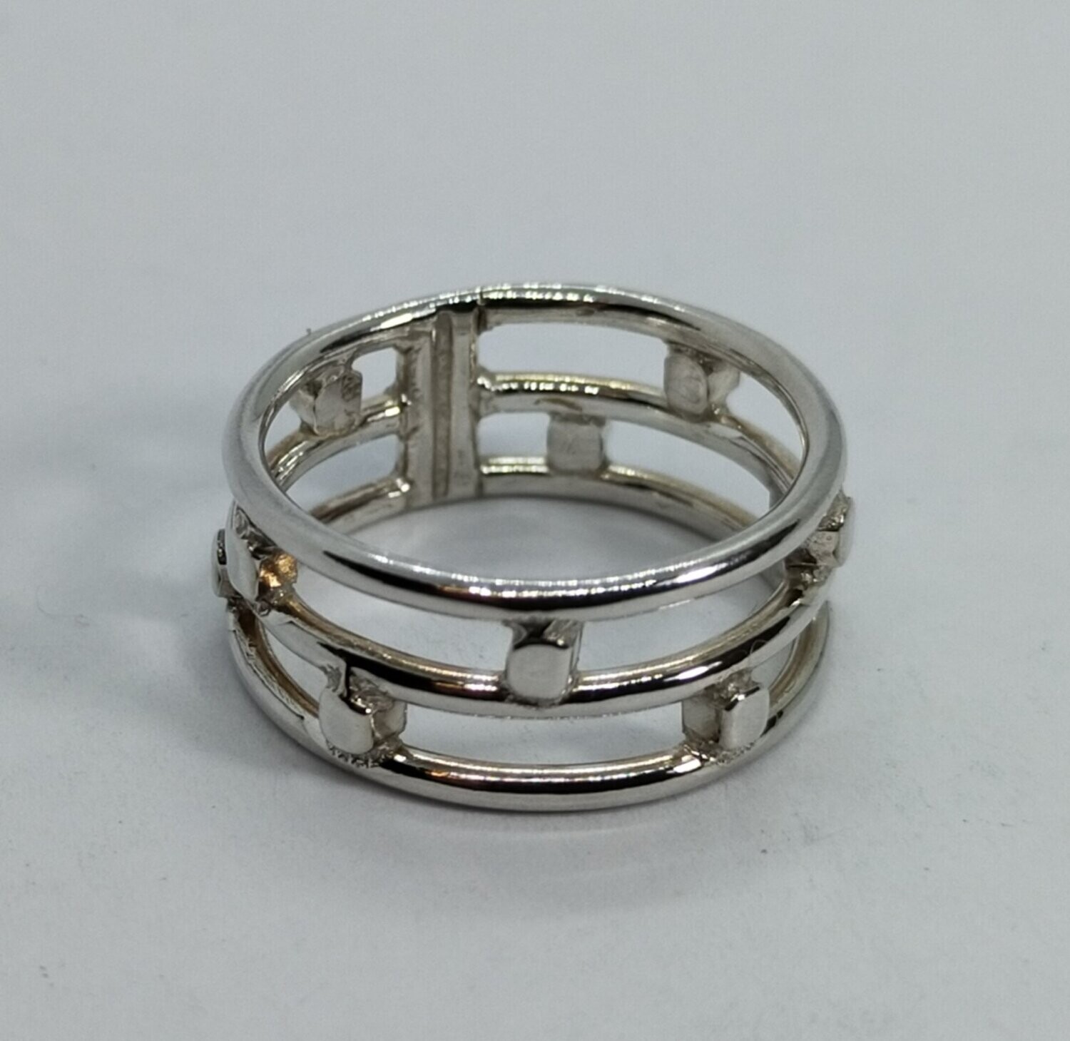 Anillo de plata