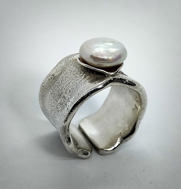 Anillo de plata y perla