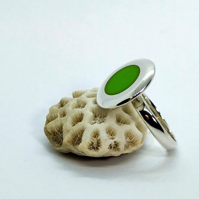 Anillo de plata y resina