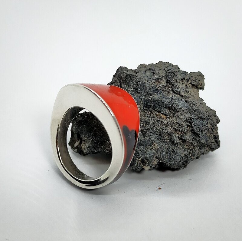 Anillo de plata y resina