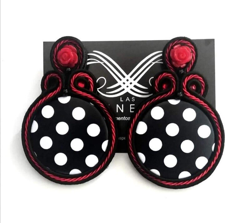 Pendientes lunares y flor
