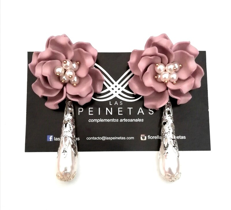 Pendientes flor nude y lágrimas