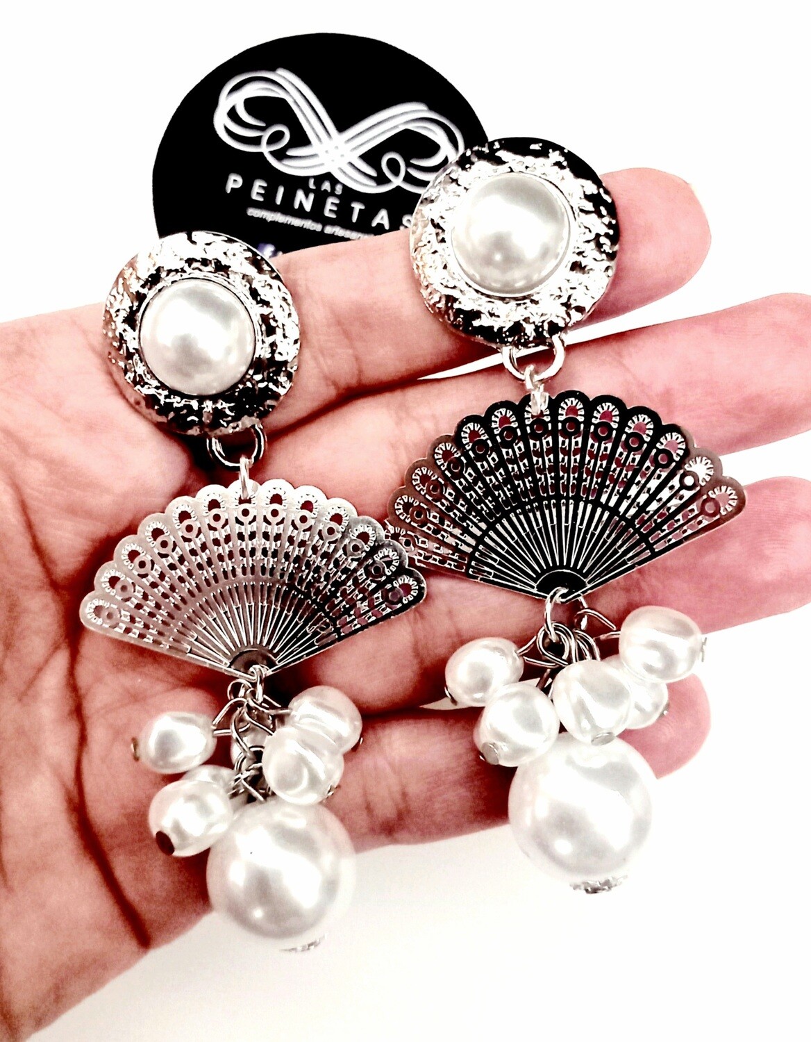 Abanicos plata y perlas