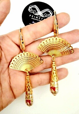 Pendientes lagrima con flor