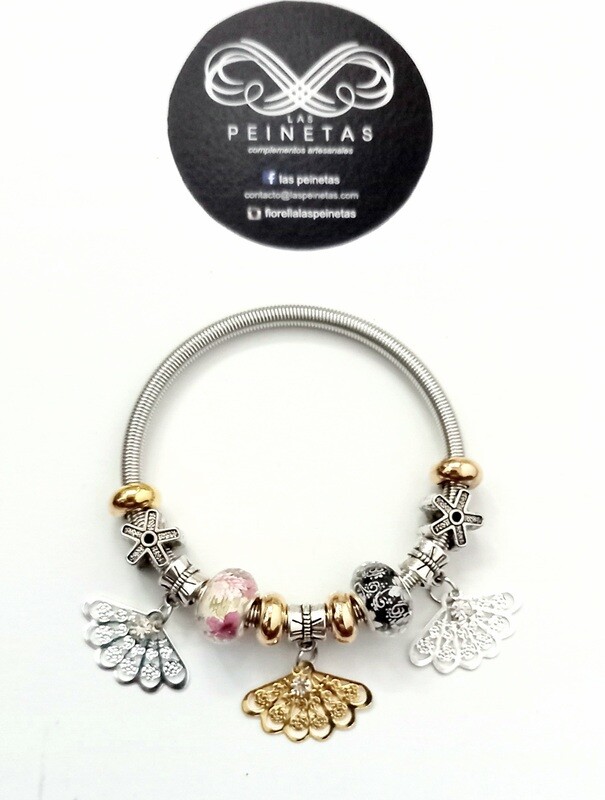 Pulsera elegante con abalorios