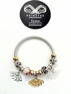 Pulsera elegante con abalorios
