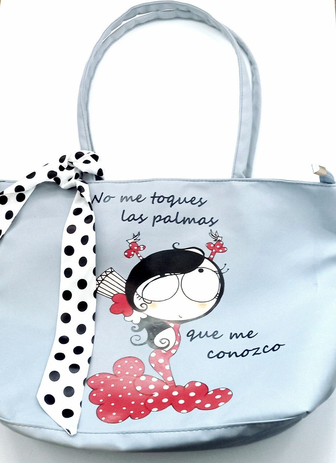 Bolso con pañuelo
