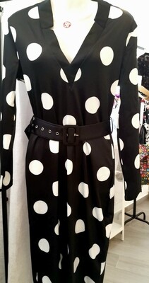 Vestido de lunares con cinturón