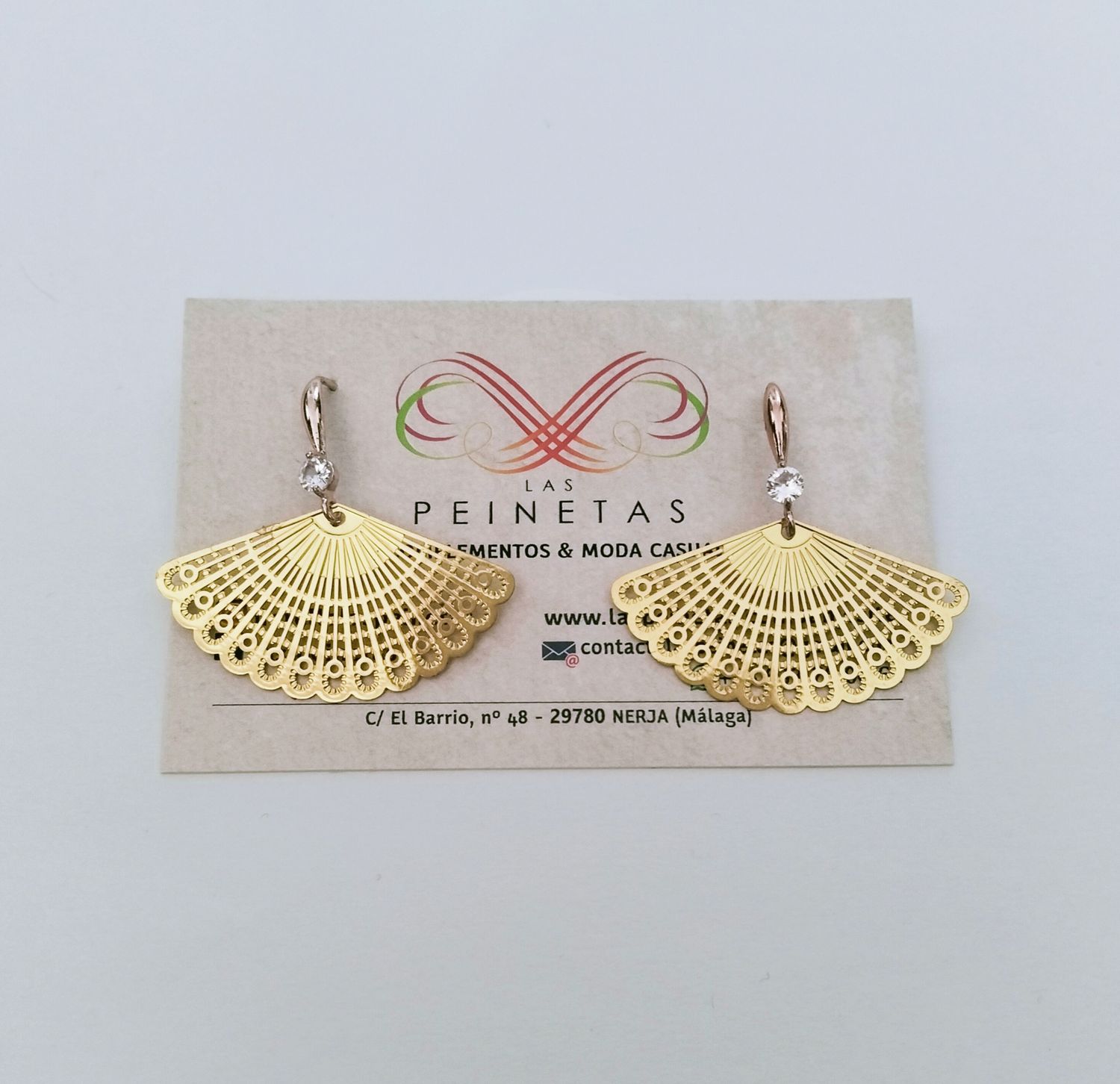 Pendientes abanicos dorados