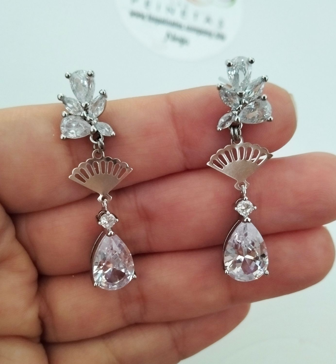 Pendientes de circonita
