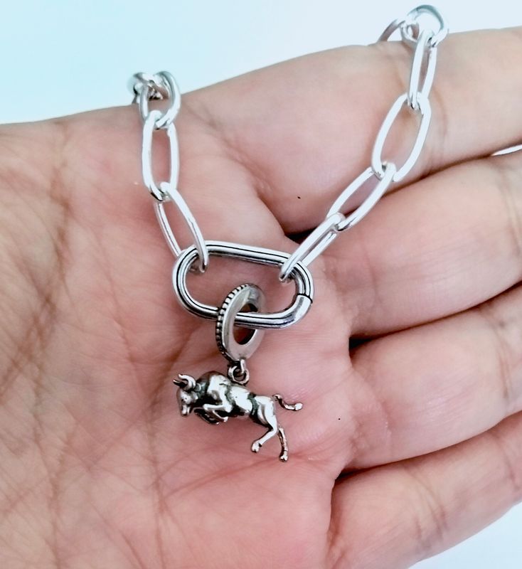Pulsera ajustable con abalorio