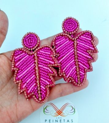 Pendientes hojas monsteras fucsia 