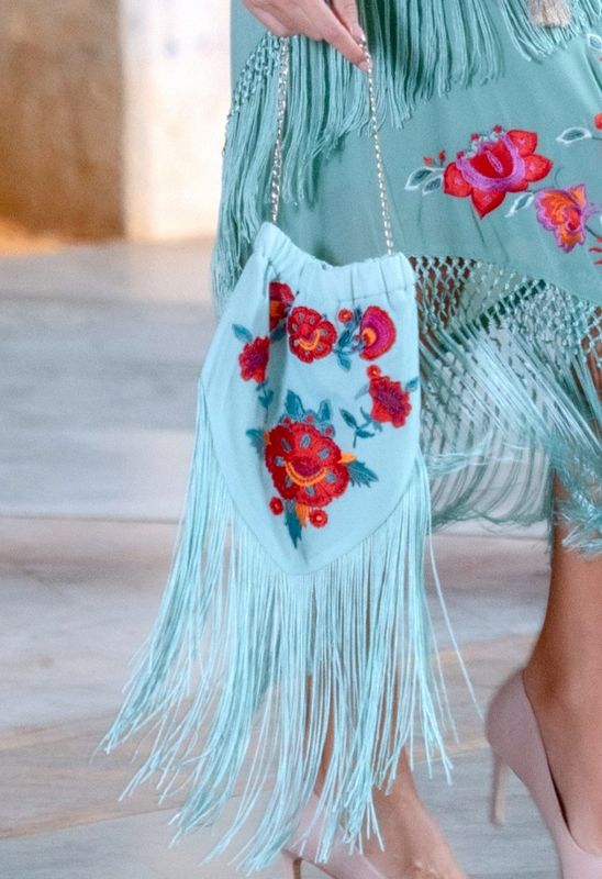 Bolso de flecos