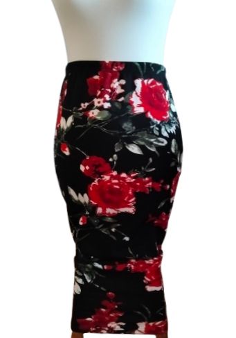 Falda elástica rosas. Talla S