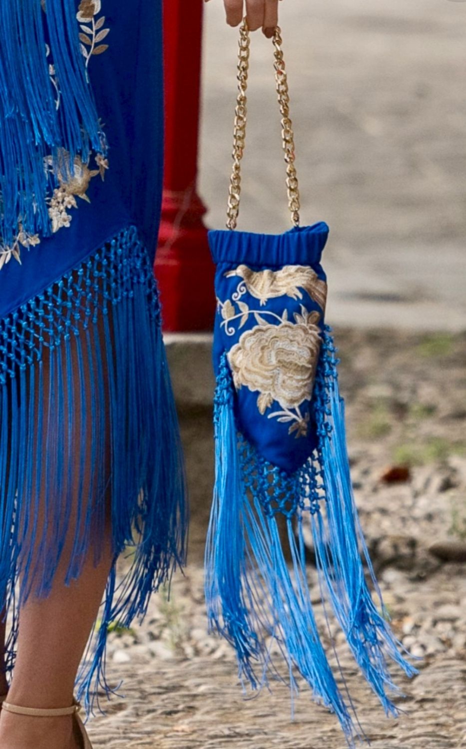 Bolso con bordado beige