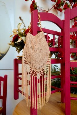 Bolso saeta beige